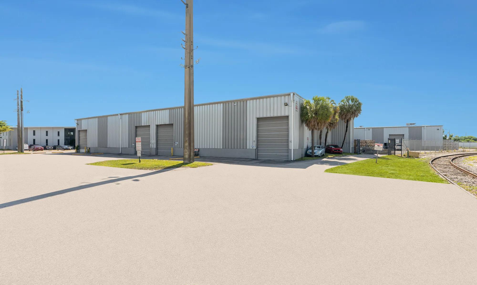 10700 NW 36th Ave, Miami Gardens, FL 33167, 0100