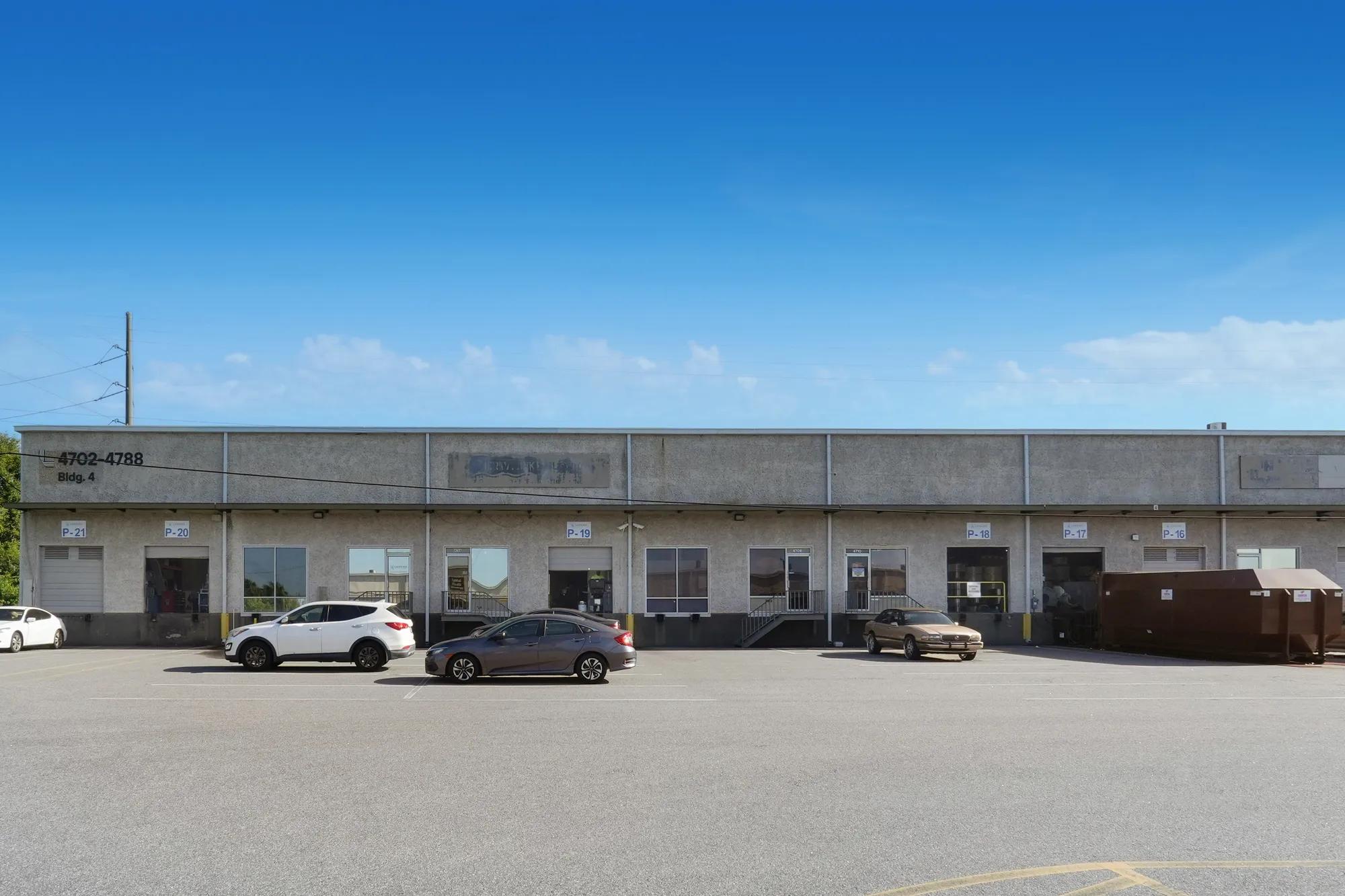 4701-4971 Distribution Drive, Tampa, FL 33605, 2-4735B