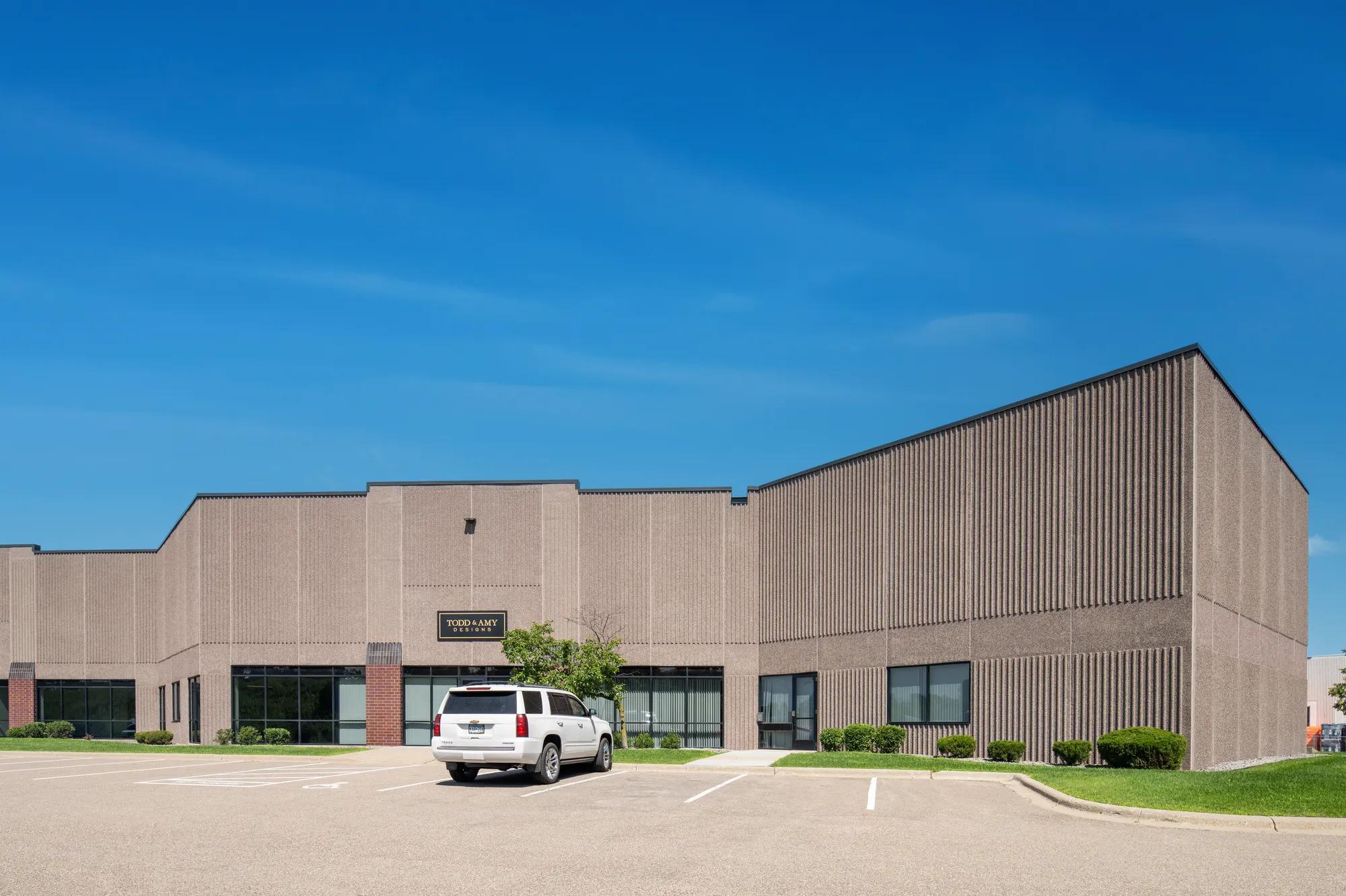 601 Campus Drive, New Brighton, MN 55112, 1200