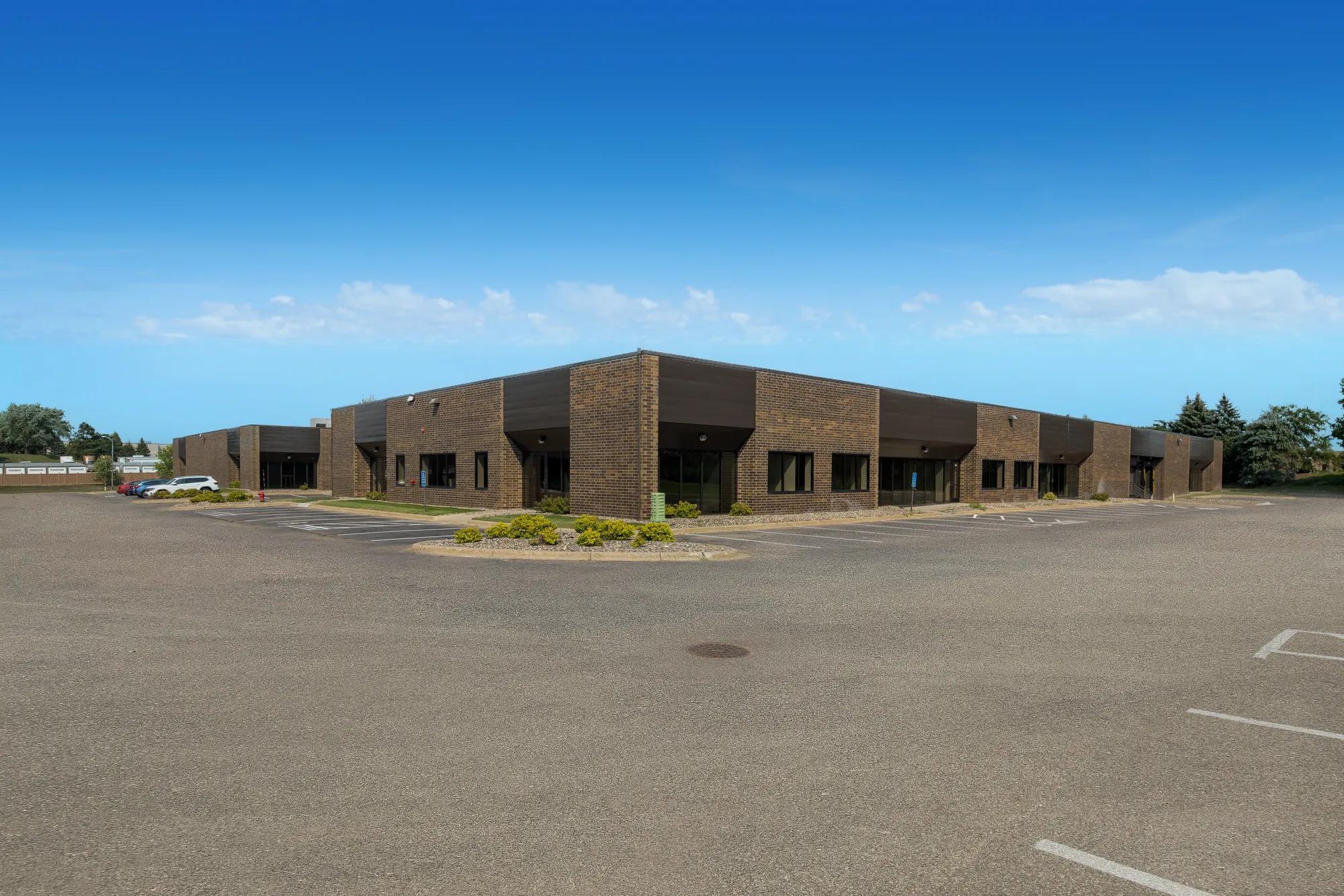 Details of 1270 Eagan Industrial Road, Saint Paul, MN 55121 - Industrial Property For Lease