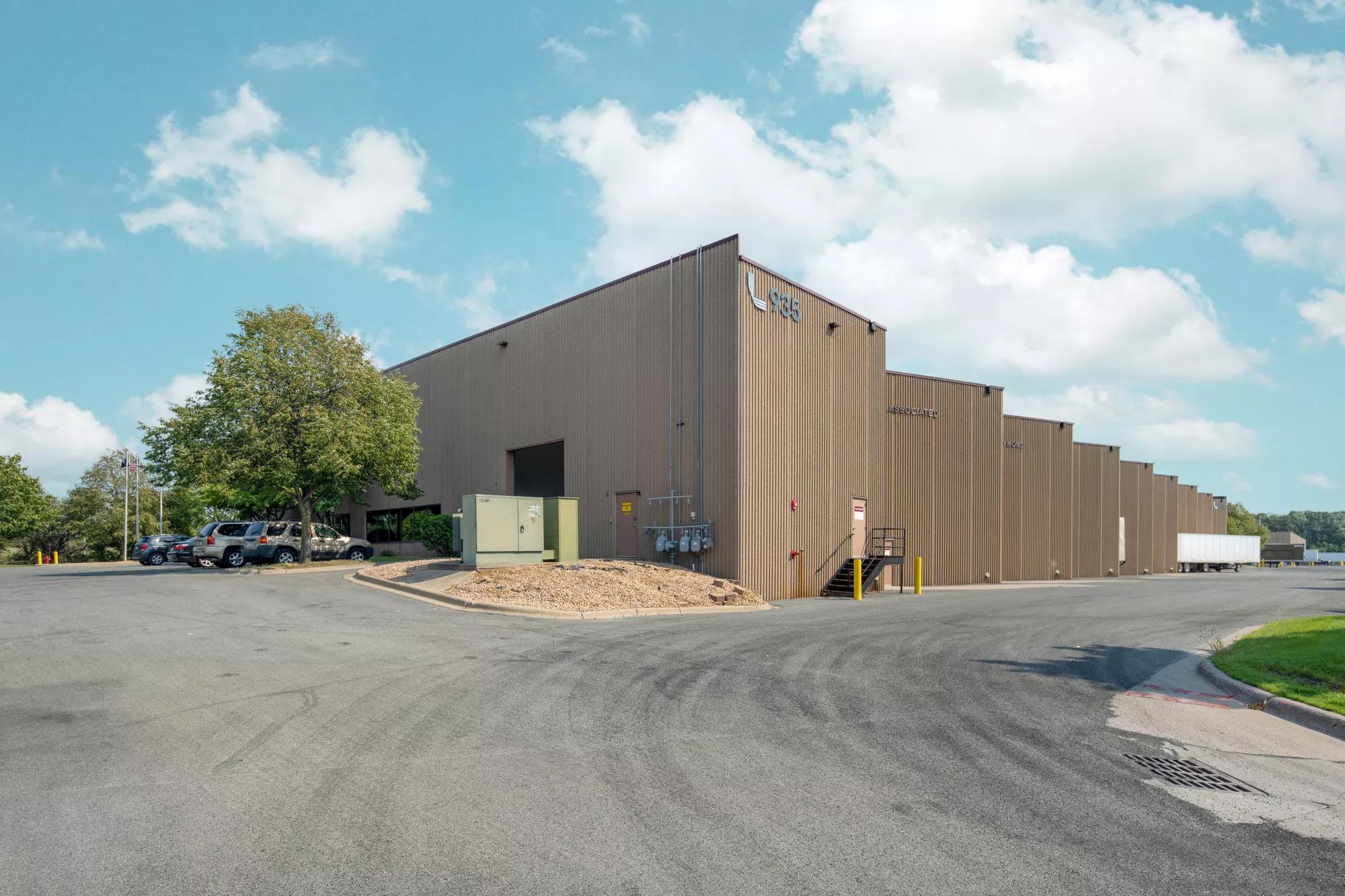 935 Blue Gentian Road, Saint Paul, MN 55121, 100