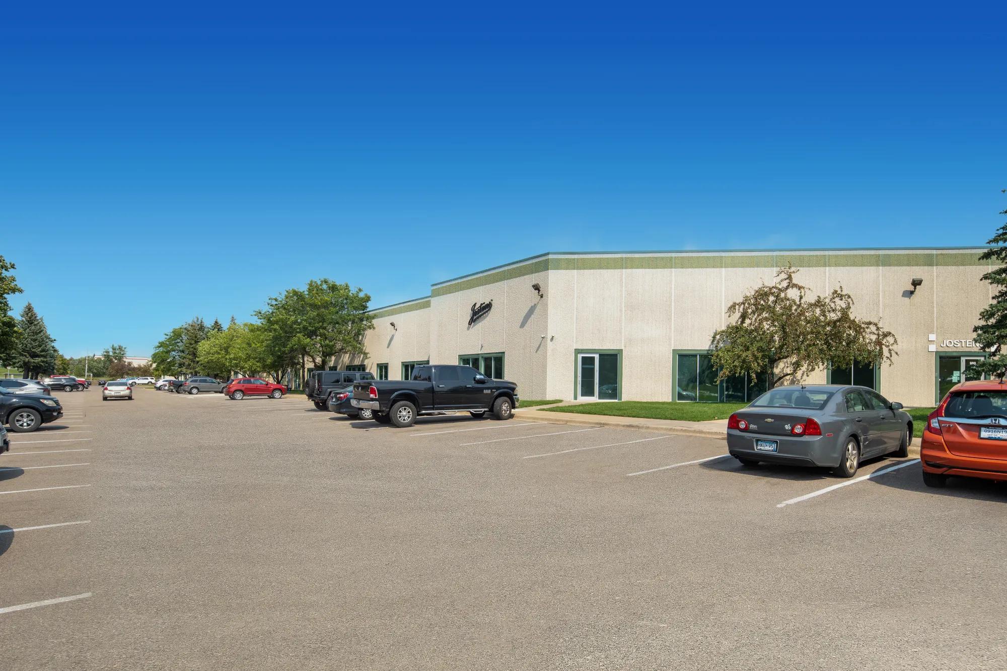 Details of 980 Lone Oak Rd., Saint Paul, MN 55121 - Industrial Property For Lease