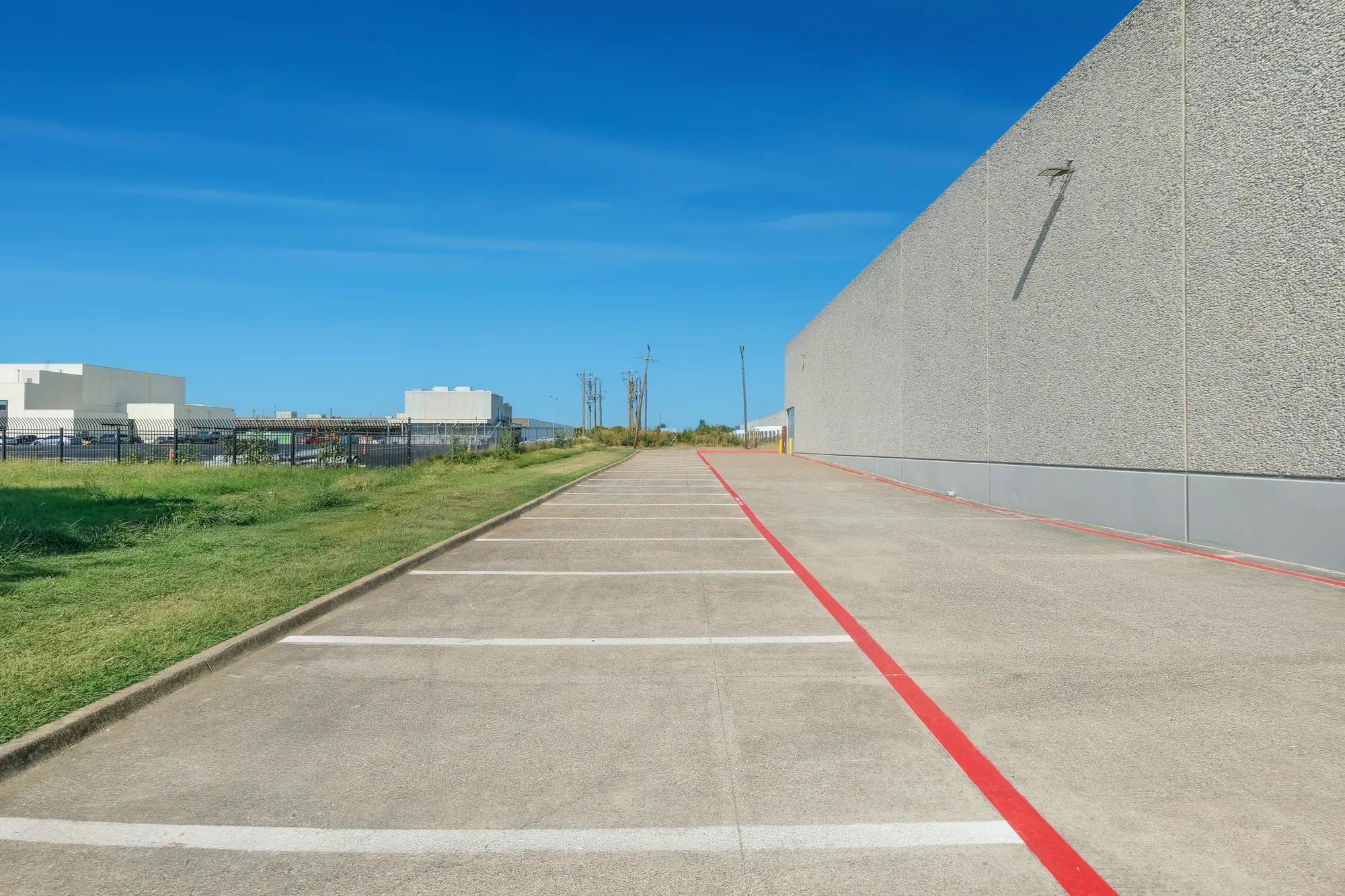 Details of Grand Prairie, TX 75050 - Industrial Property For Lease