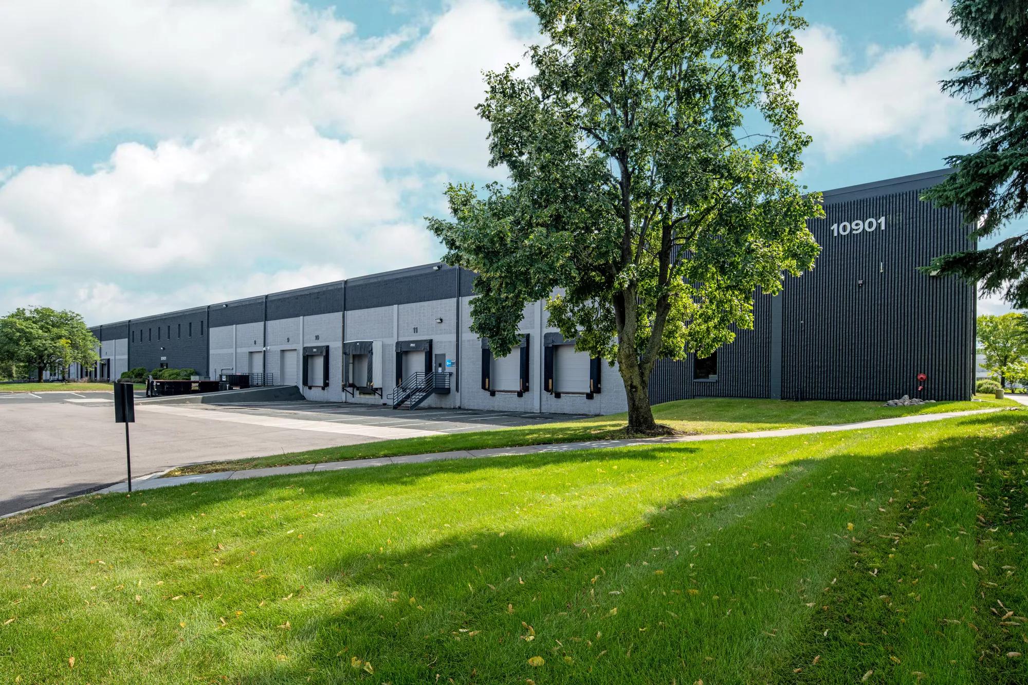 Details of Bloomington, MN 55438 - Industrial Property For Lease