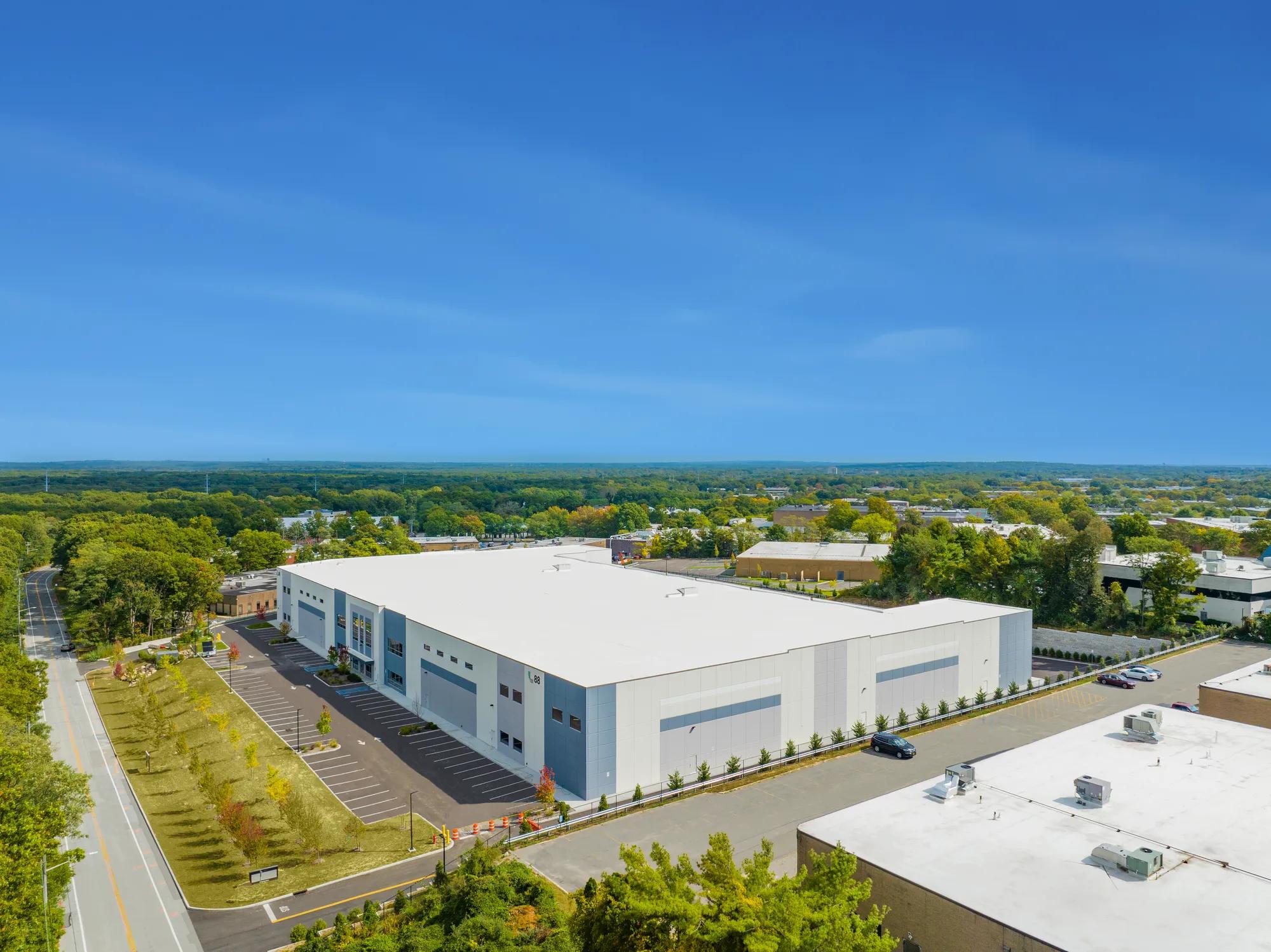 88 Parkway Drive South, Hauppauge, NY 11788