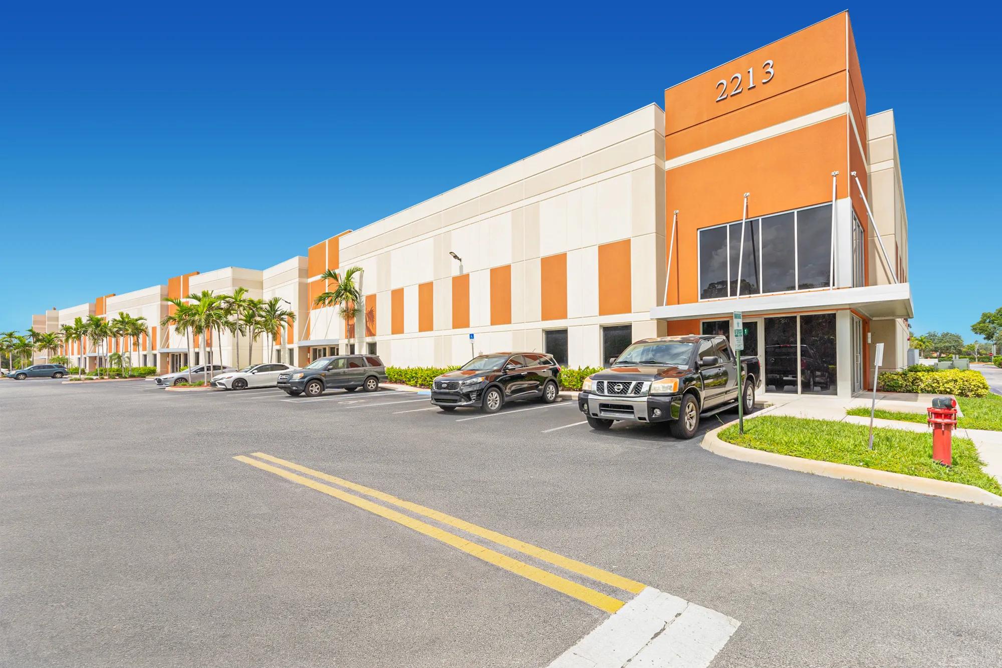 2213 Vista Pkwy, West Palm Beach, FL 33411, 0100