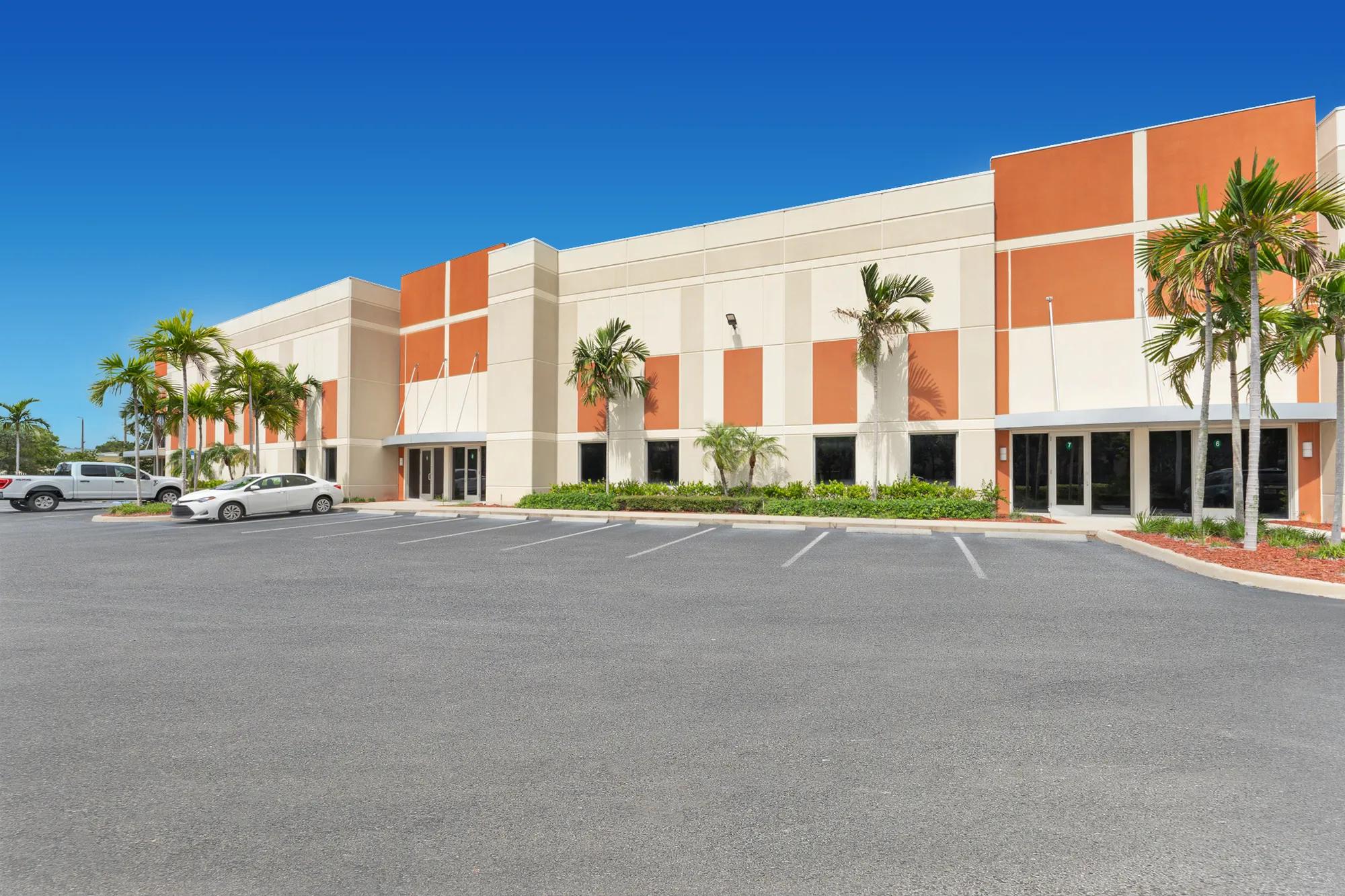 2213 Vista Pkwy, West Palm Beach, FL 33411, 0100