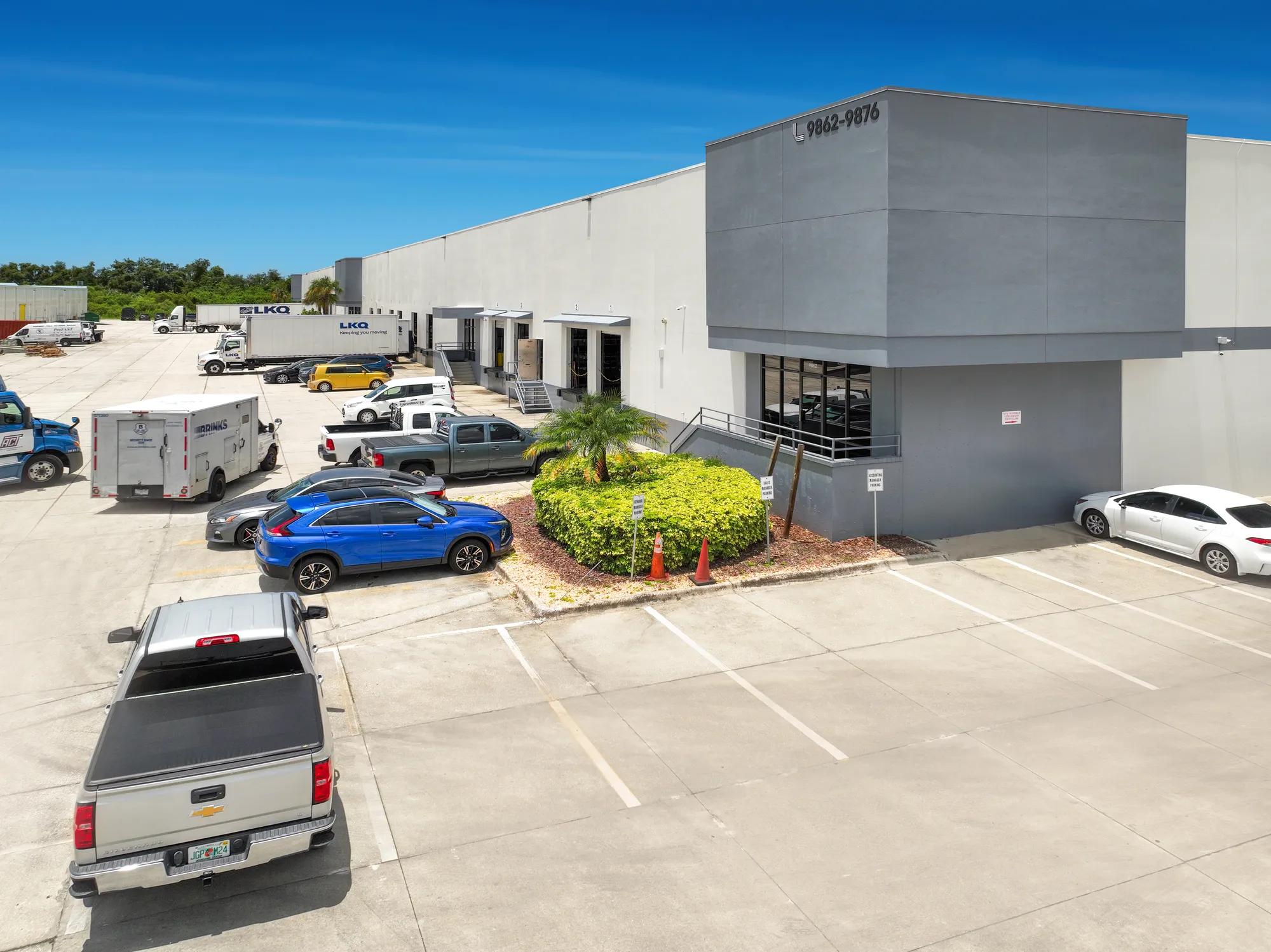 9820-9876 Currie Davis Dr., Tampa, FL 33619, 3-9876-