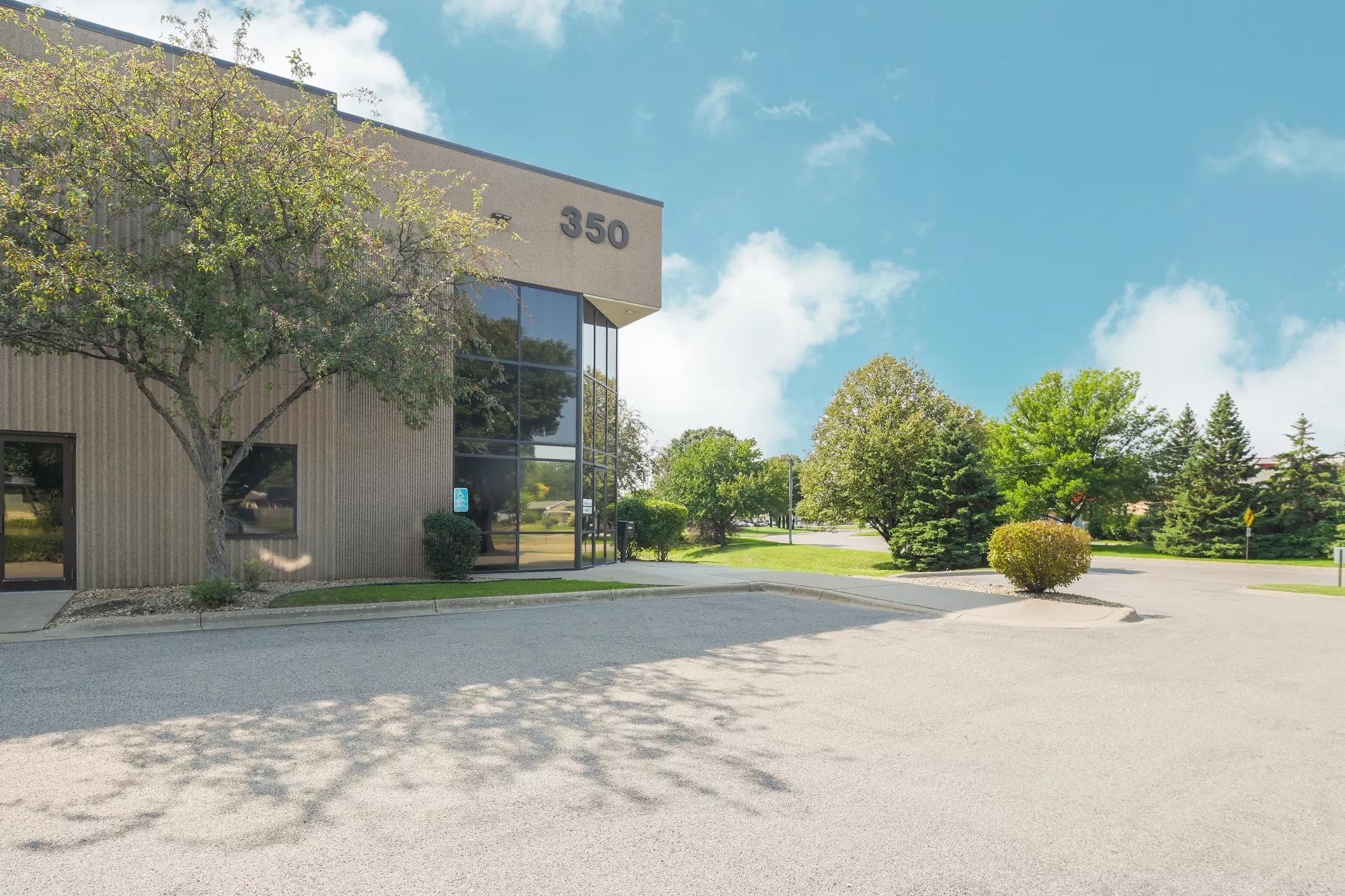 350 73rd Avenue, Fridley, MN 55432, 015
