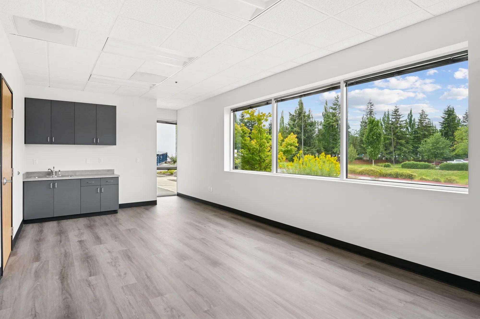 Details of 14125-14145 NE Airport Way, Portland, OR 97230 - Industrial Property For Lease