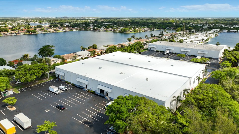 2317-2321 Stirling Rd, Fort Lauderdale, FL 33312, 02317A